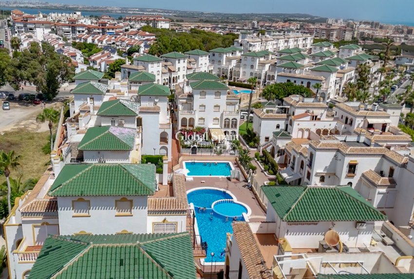 Revente - PENTHOUSE -
TORREVIEJA - La Mata