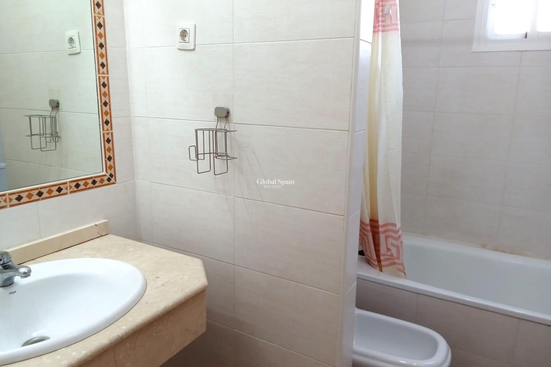 Revente - PENTHOUSE -
TORREVIEJA - La Veleta