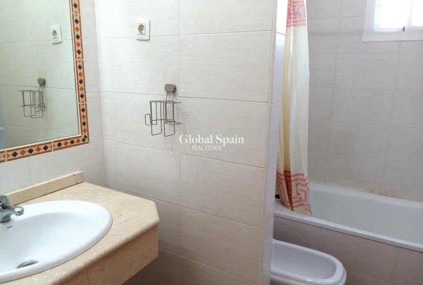 Revente - PENTHOUSE -
TORREVIEJA - La Veleta