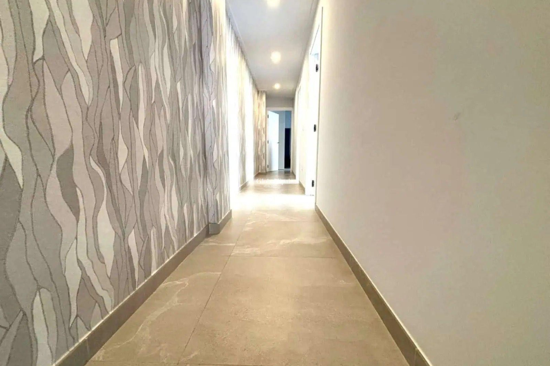 Revente - PENTHOUSE -
TORREVIEJA - Las Piscinas Naturales
