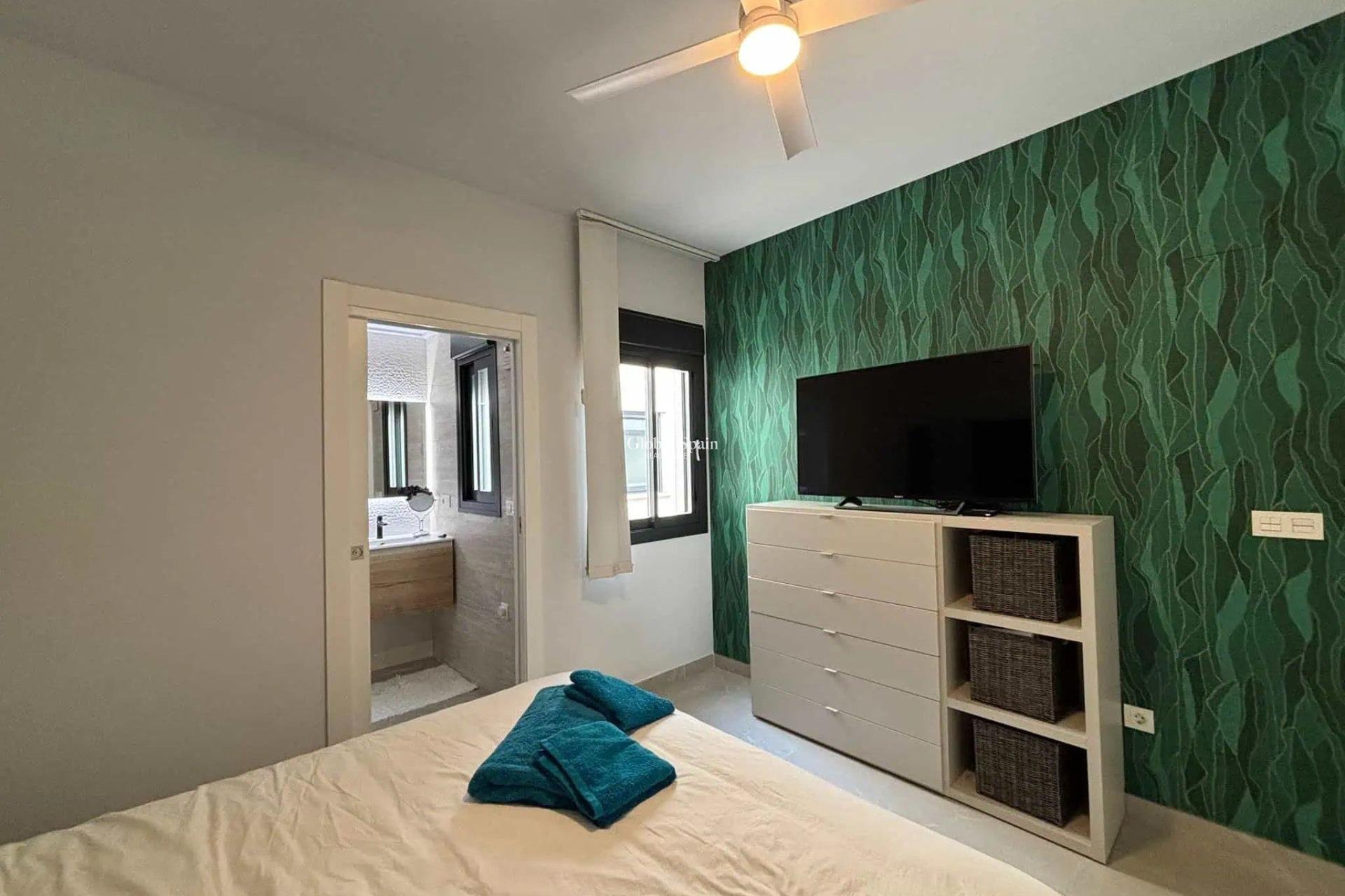 Revente - PENTHOUSE -
TORREVIEJA - Las Piscinas Naturales