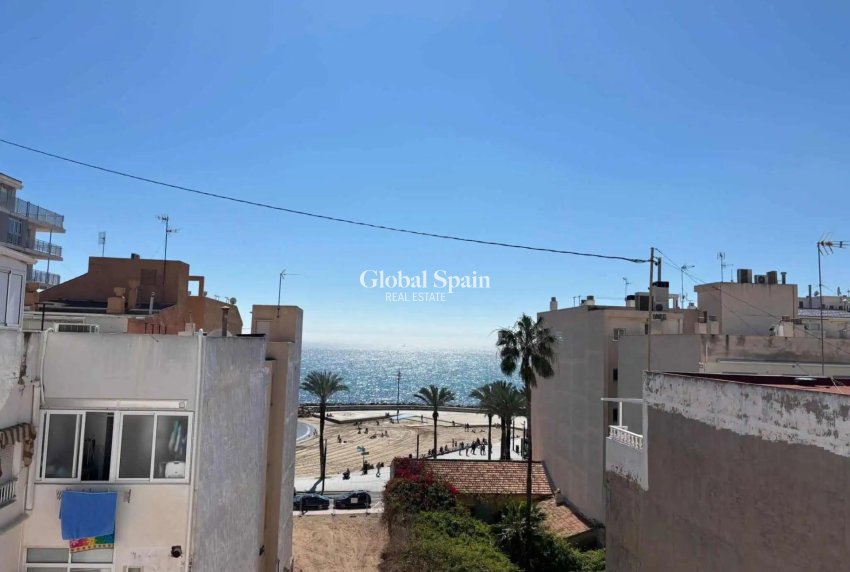 Revente - PENTHOUSE -
TORREVIEJA - Las Piscinas Naturales