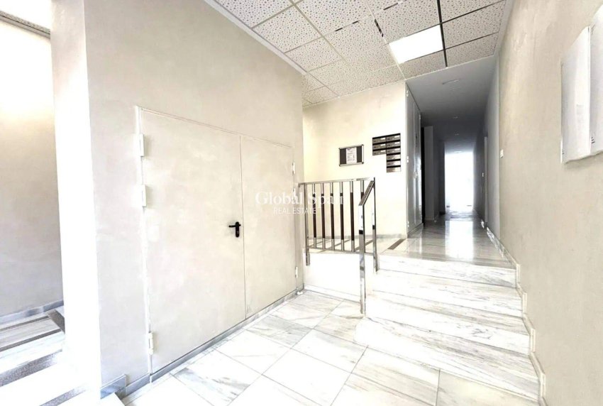 Revente - PENTHOUSE -
TORREVIEJA - Las Piscinas Naturales