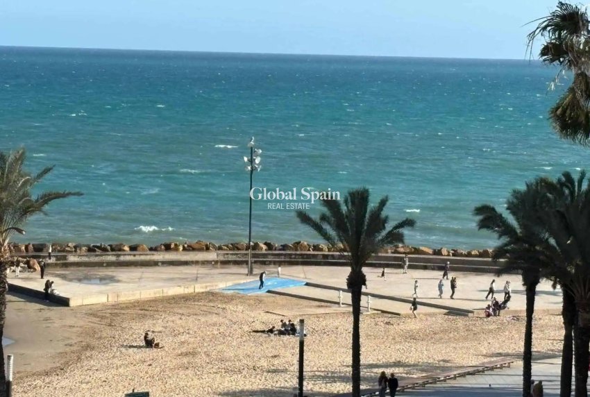 Revente - PENTHOUSE -
TORREVIEJA - Las Piscinas Naturales