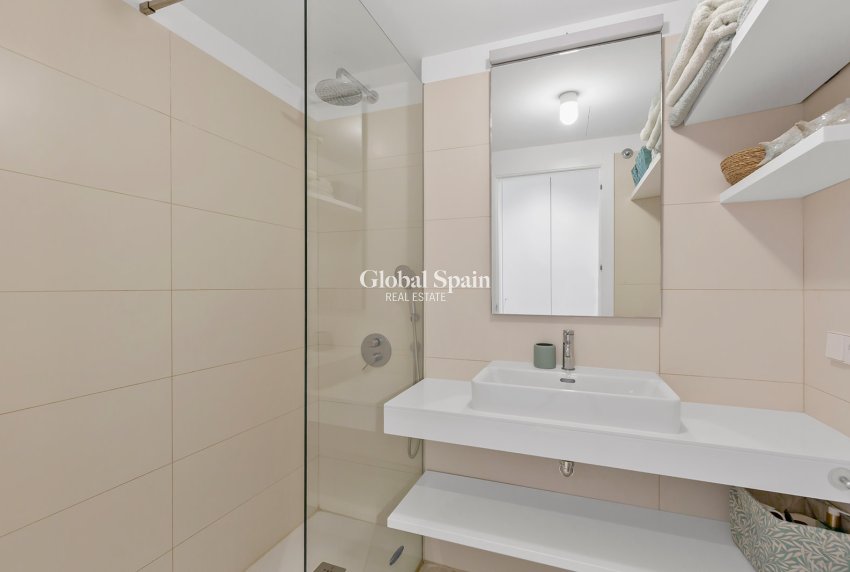 Revente - PENTHOUSE -
TORREVIEJA - LOS BALCONES - LOS ALTOS