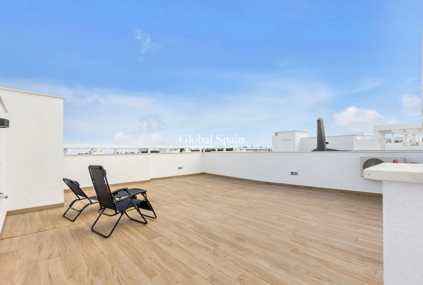 Revente - PENTHOUSE -
TORREVIEJA - LOS BALCONES - LOS ALTOS