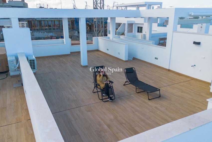 Revente - PENTHOUSE -
TORREVIEJA - LOS BALCONES - LOS ALTOS