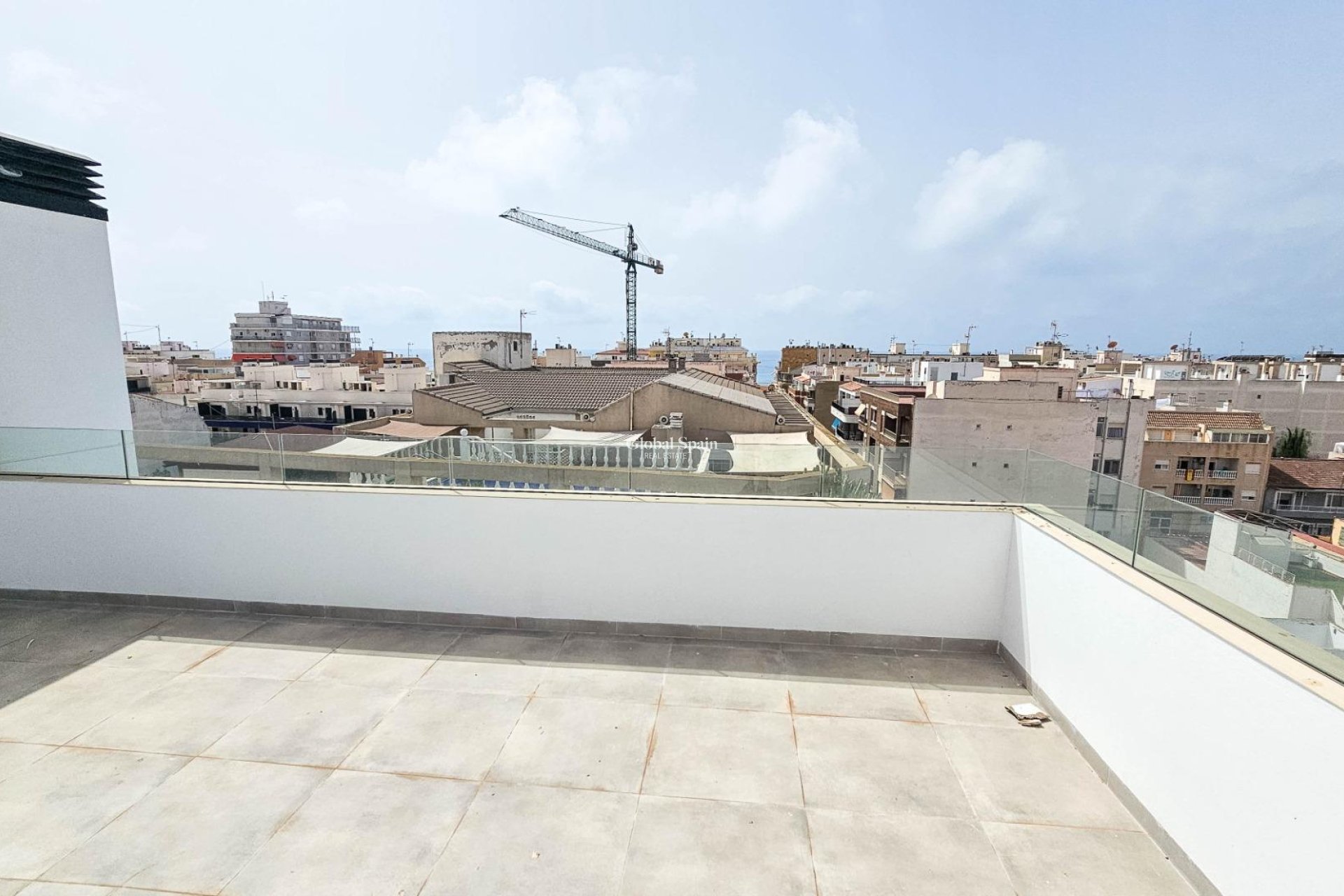 Revente - PENTHOUSE -
TORREVIEJA - Paseo maritimo