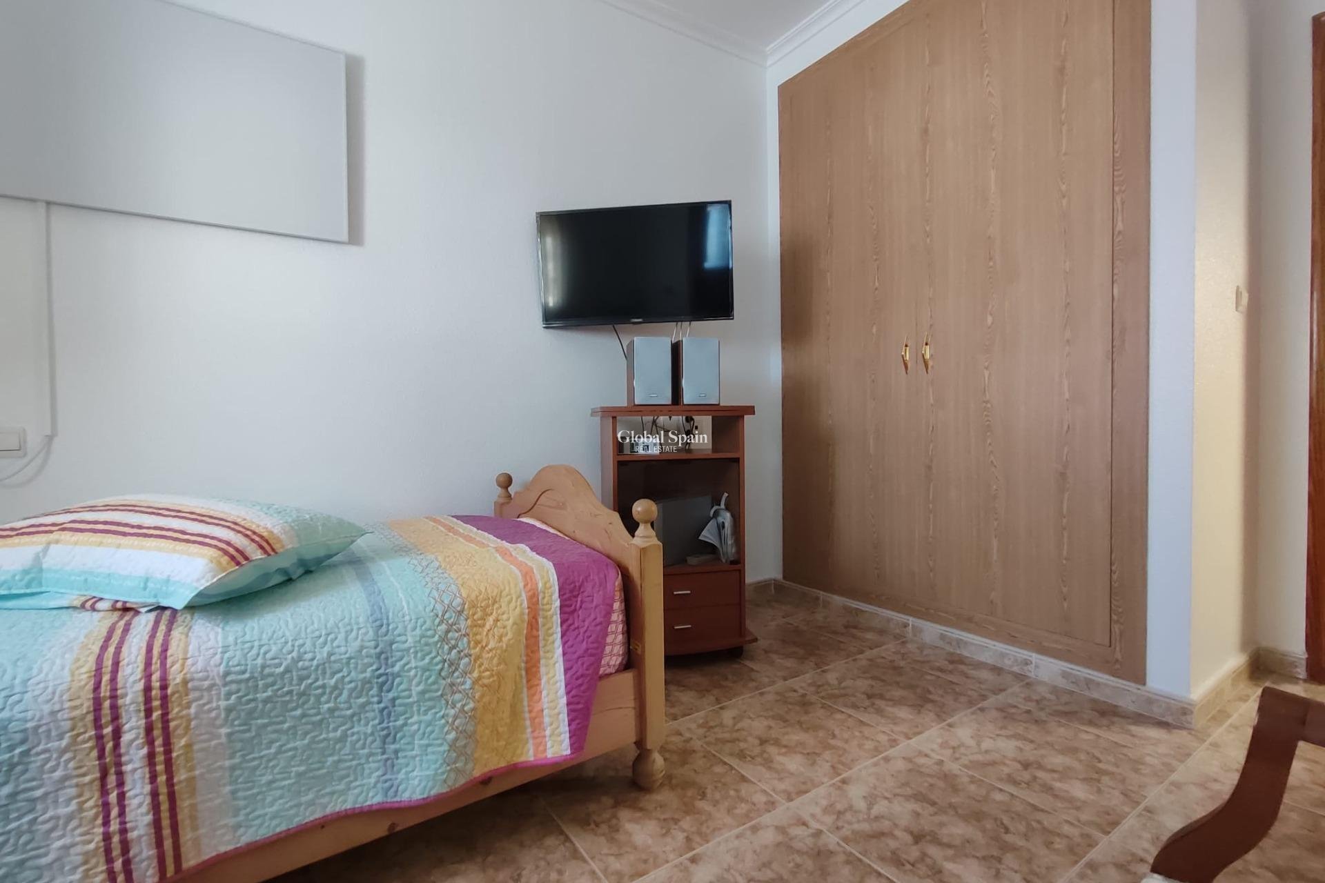 Revente - PENTHOUSE -
TORREVIEJA - Paseo maritimo
