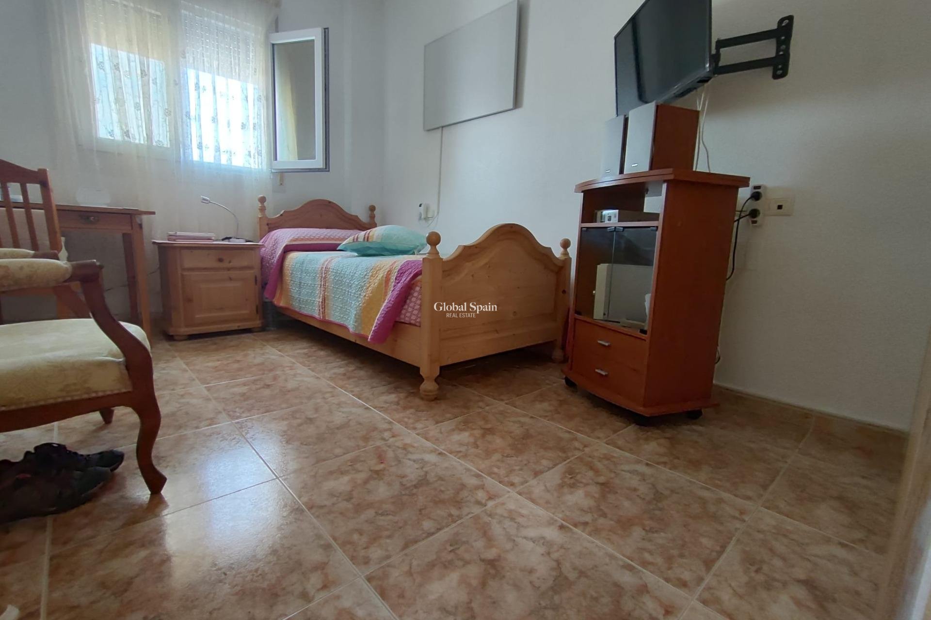 Revente - PENTHOUSE -
TORREVIEJA - Paseo maritimo
