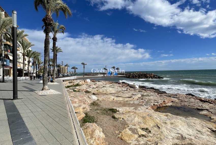 Revente - PENTHOUSE -
TORREVIEJA - Playa de cura