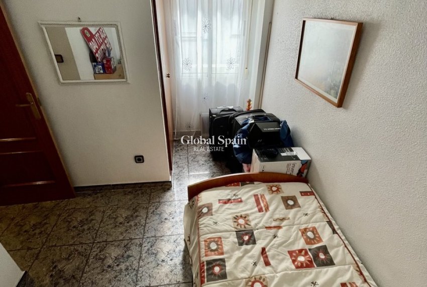 Revente - PENTHOUSE -
TORREVIEJA - Playa de cura