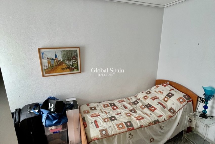 Revente - PENTHOUSE -
TORREVIEJA - Playa de cura