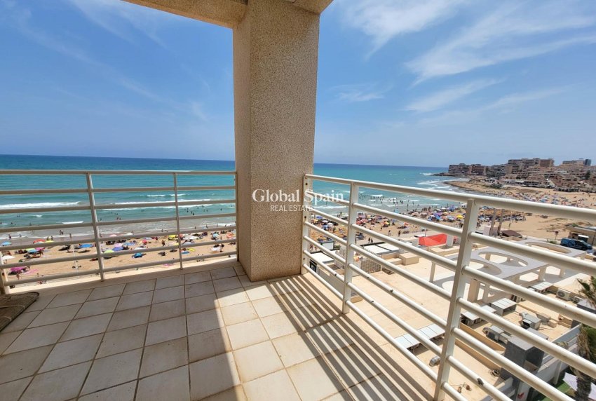 Revente - PENTHOUSE -
TORREVIEJA - Playa De La Mata