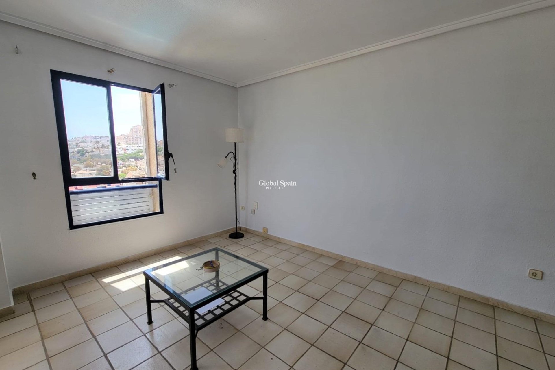 Revente - PENTHOUSE -
TORREVIEJA - Playa De La Mata