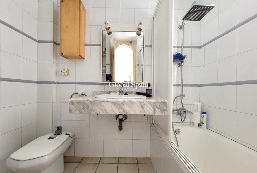 Revente - PENTHOUSE -
TORREVIEJA - Playa De La Mata