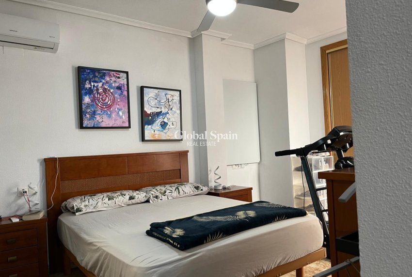 Revente - Penthouse -
TORREVIEJA - Playa de los Locos