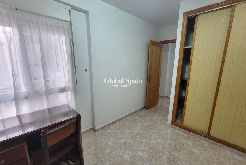 Revente - PENTHOUSE -
TORREVIEJA - Playa de los Locos