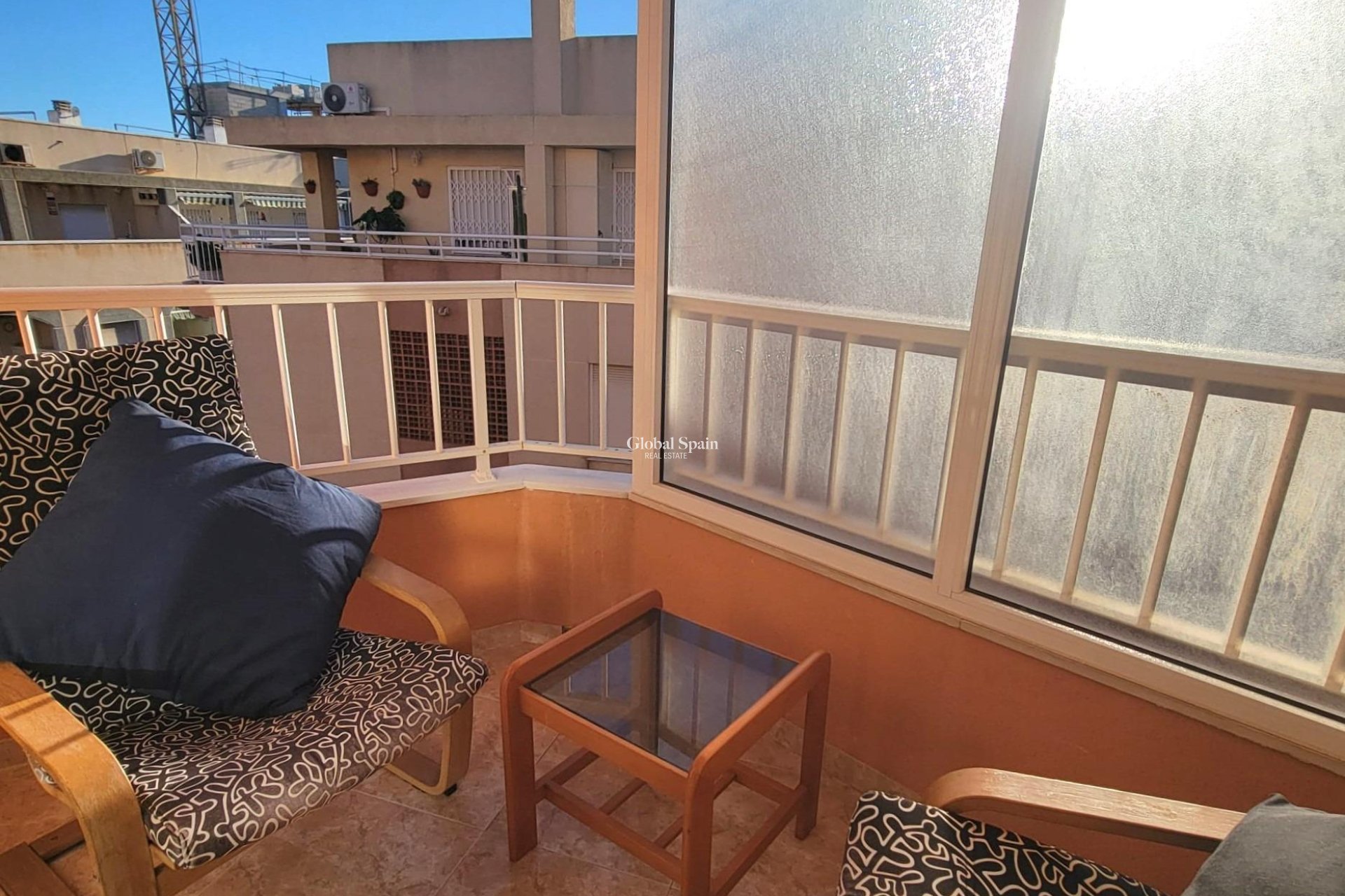 Revente - PENTHOUSE -
TORREVIEJA - Playa de los Locos