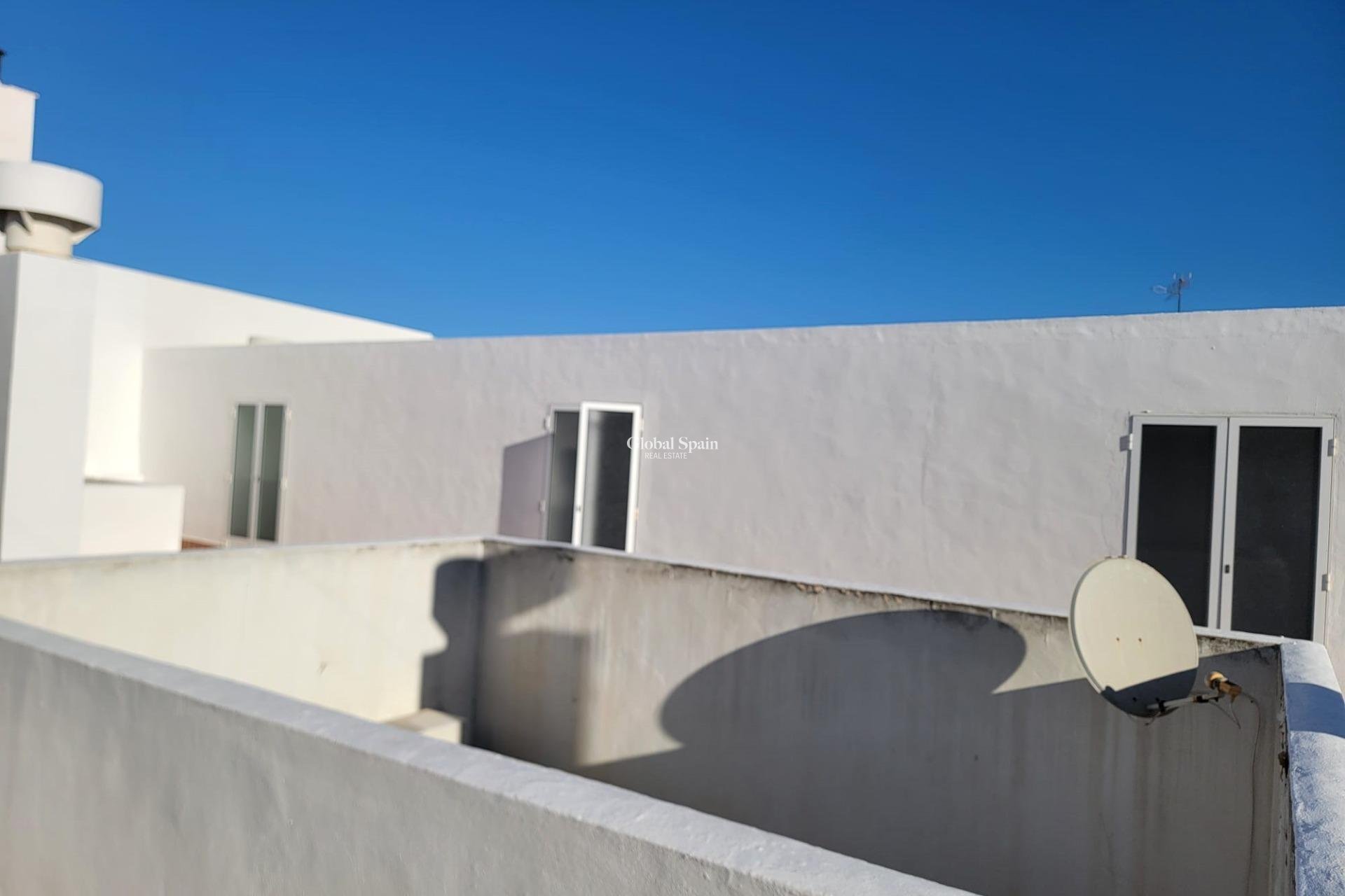 Revente - PENTHOUSE -
TORREVIEJA - Playa de los Locos