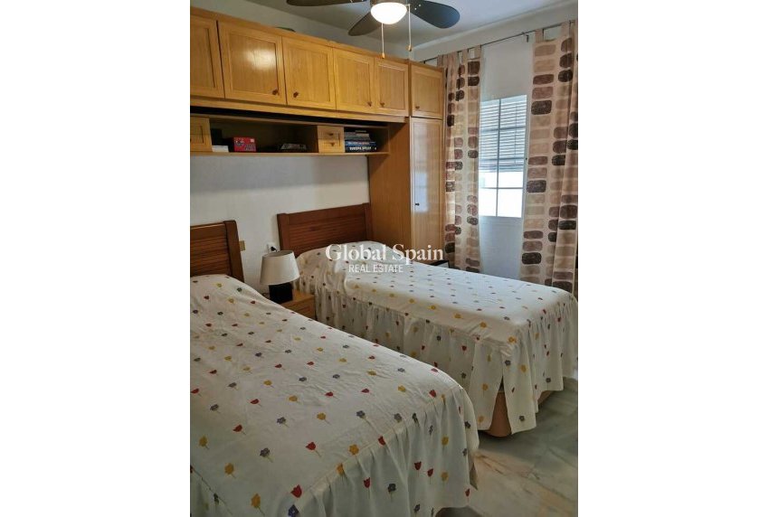 Revente - PENTHOUSE -
TORREVIEJA - Playa de los Locos