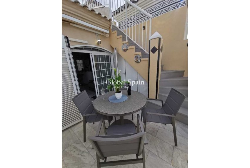 Revente - PENTHOUSE -
TORREVIEJA - Playa de los Locos