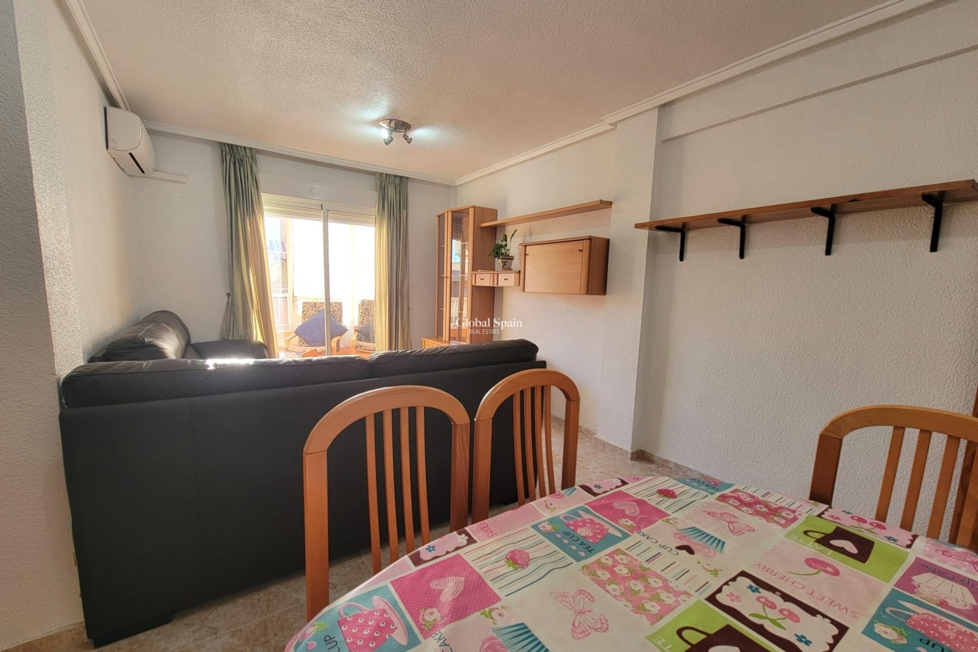 Revente - PENTHOUSE -
TORREVIEJA - Playa de los Locos