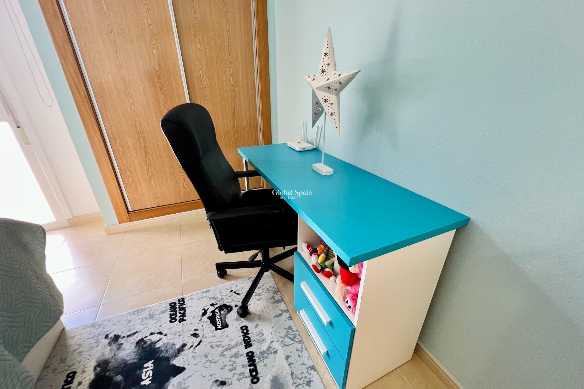 Revente - PENTHOUSE -
TORREVIEJA - Playa de los Locos