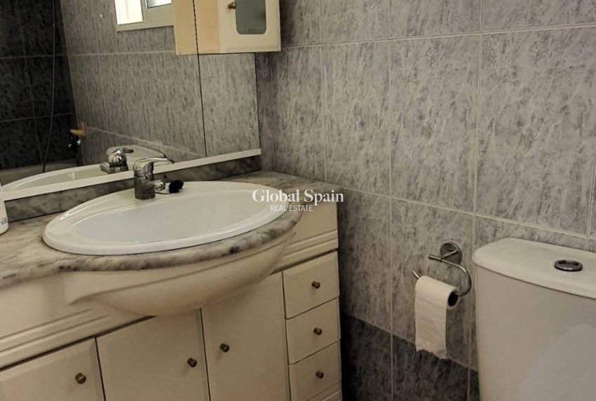 Revente - PENTHOUSE -
TORREVIEJA - Playa de los Locos