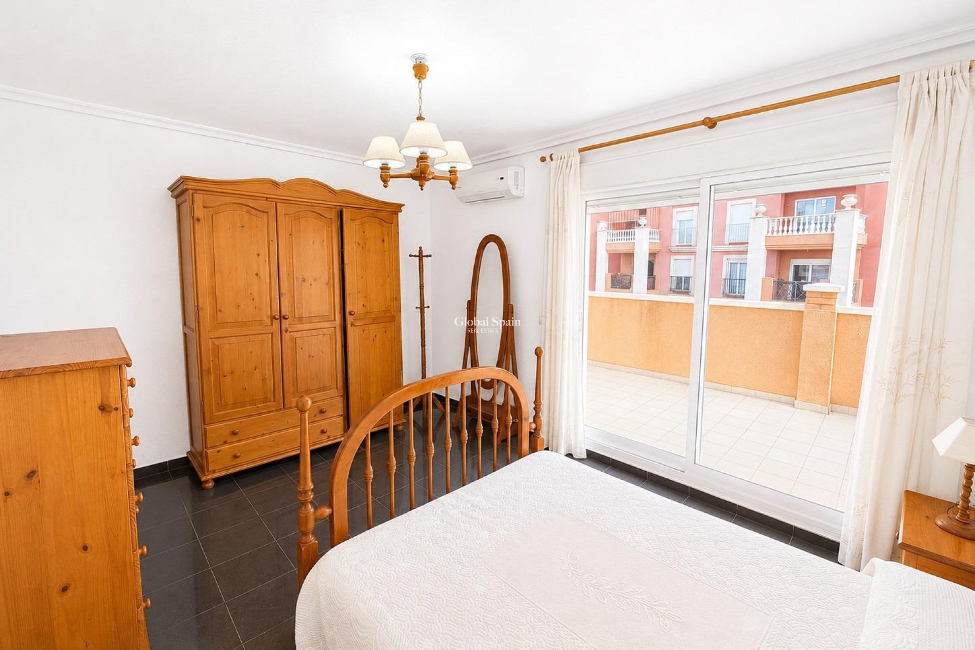 Revente - PENTHOUSE -
TORREVIEJA - Playa de los locos