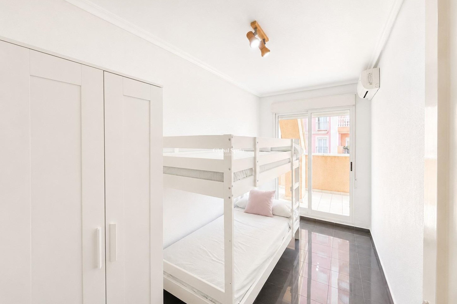 Revente - PENTHOUSE -
TORREVIEJA - Playa de los locos