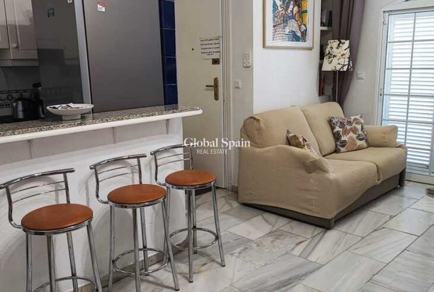 Revente - PENTHOUSE -
TORREVIEJA - Playa de los Locos