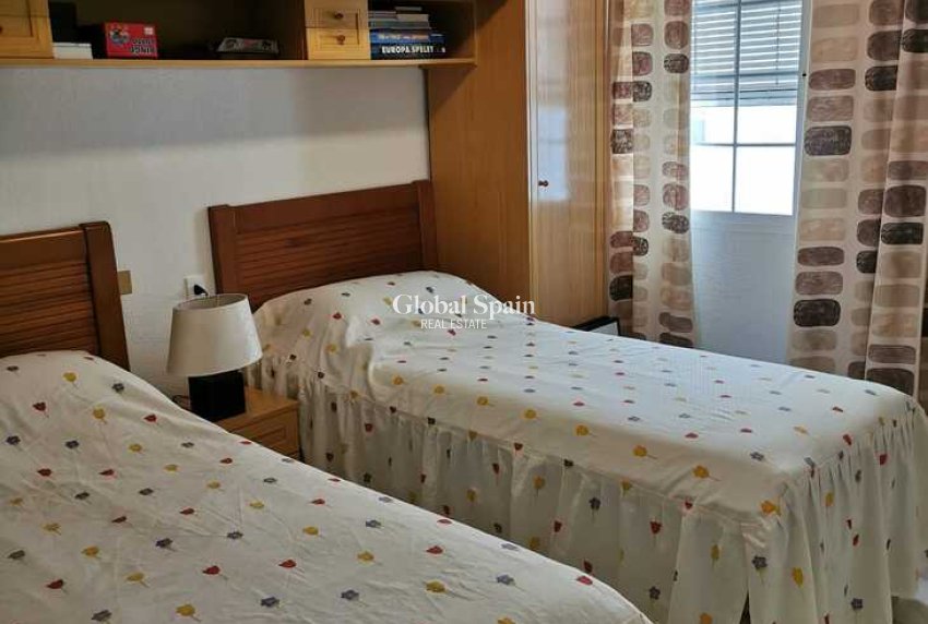 Revente - PENTHOUSE -
TORREVIEJA - Playa de los Locos