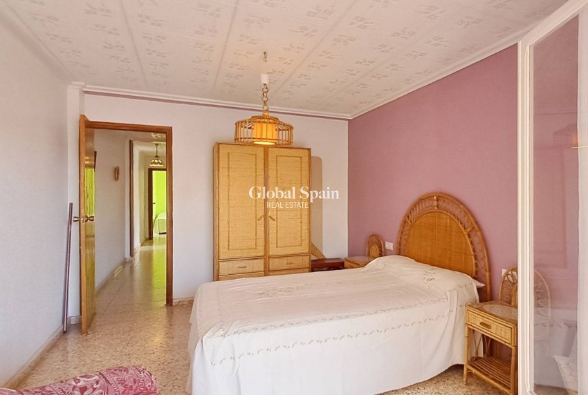 Revente - PENTHOUSE -
TORREVIEJA - Playa De Los Náufragos