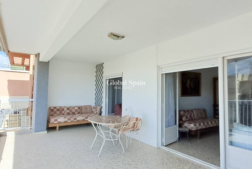 Revente - PENTHOUSE -
TORREVIEJA - Playa De Los Náufragos