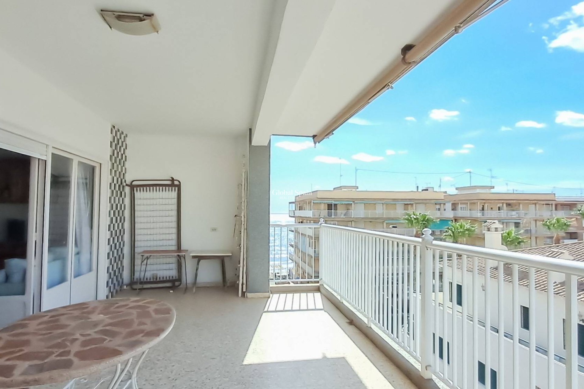 Revente - PENTHOUSE -
TORREVIEJA - Playa De Los Náufragos