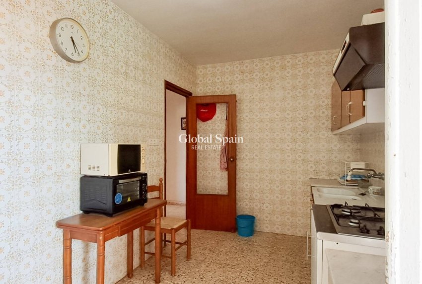 Revente - PENTHOUSE -
TORREVIEJA - Playa De Los Náufragos