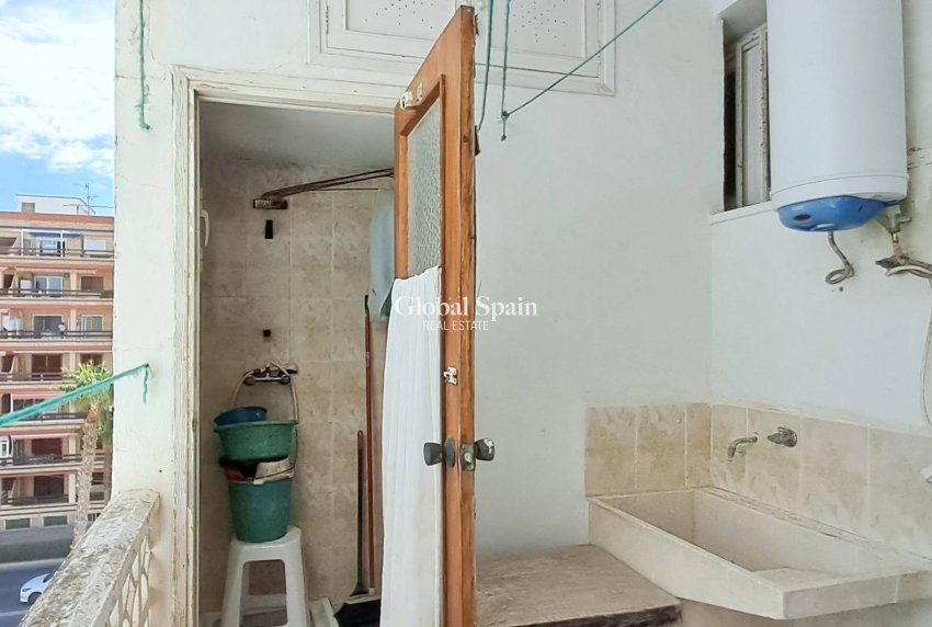 Revente - PENTHOUSE -
TORREVIEJA - Playa De Los Náufragos