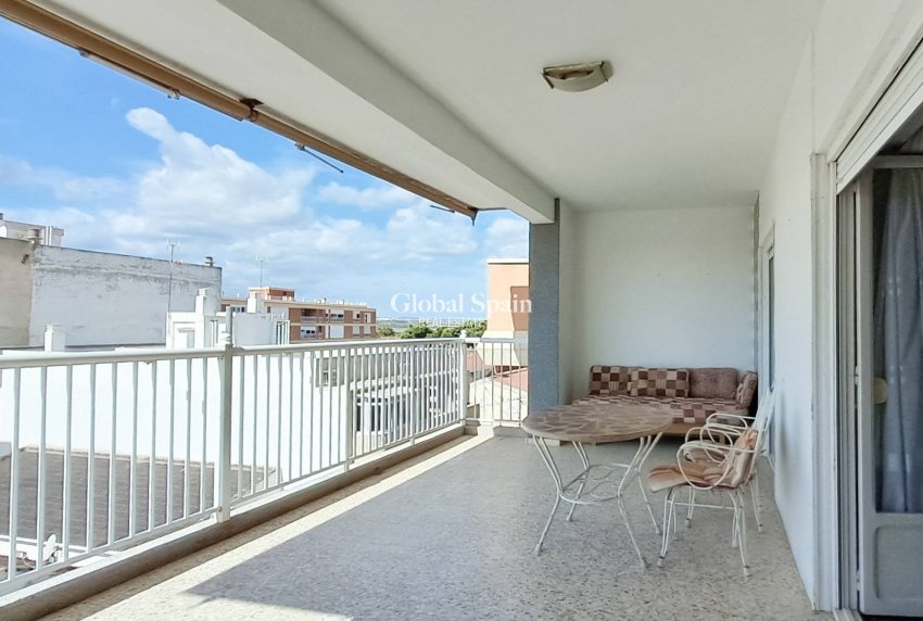 Revente - PENTHOUSE -
TORREVIEJA - Playa De Los Náufragos