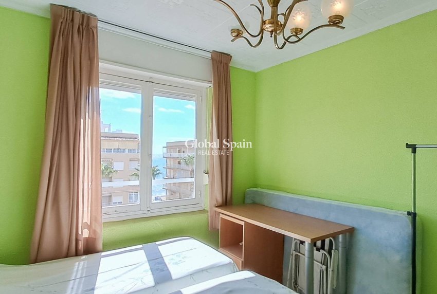 Revente - PENTHOUSE -
TORREVIEJA - Playa De Los Náufragos
