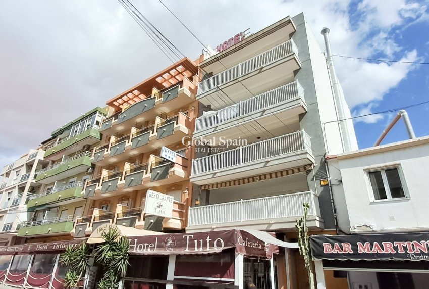 Revente - PENTHOUSE -
TORREVIEJA - Playa De Los Náufragos