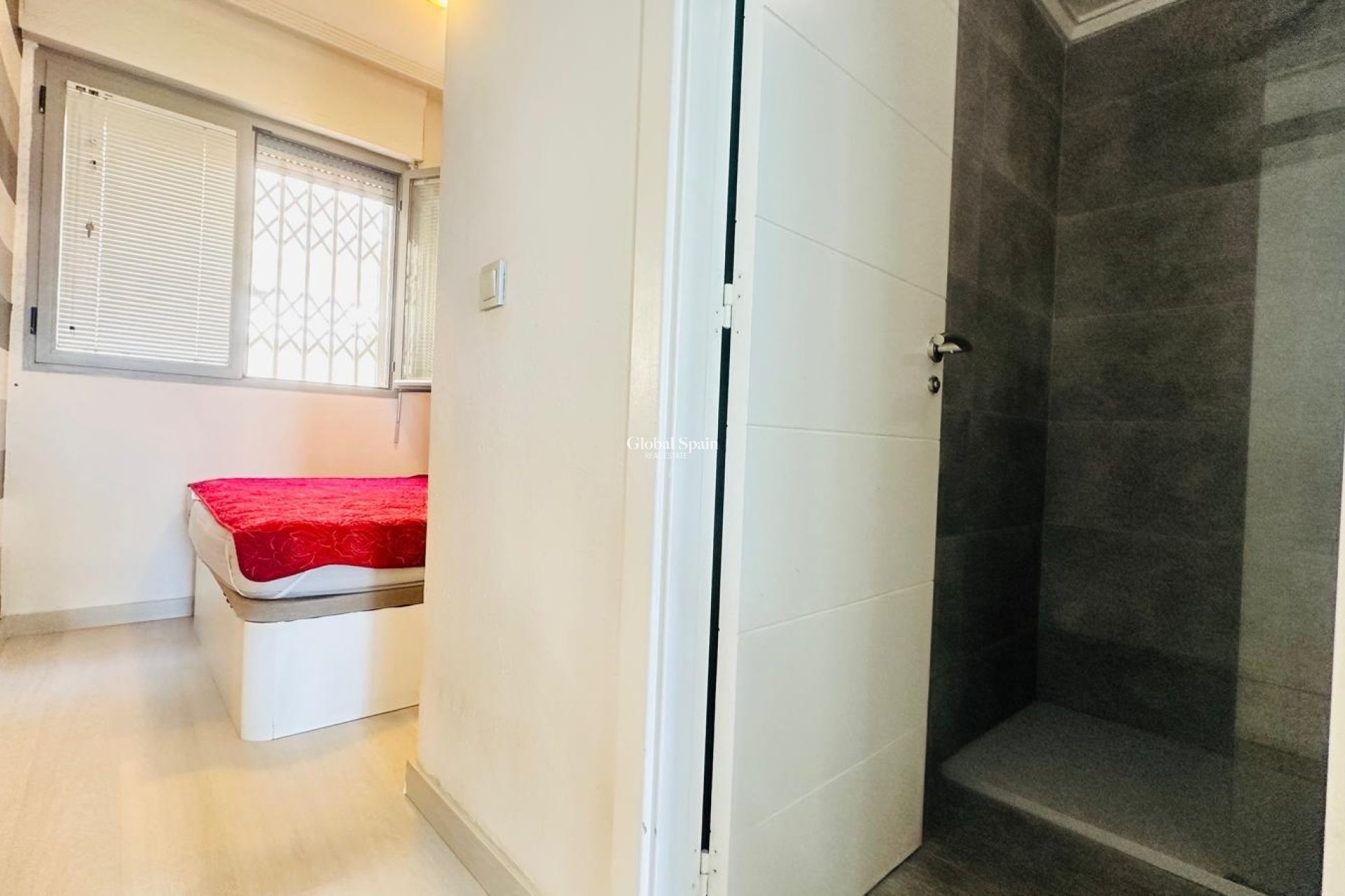 Revente - PENTHOUSE -
TORREVIEJA - Playa del Cura