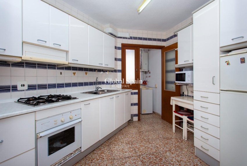 Revente - PENTHOUSE -
TORREVIEJA - Playa del Cura