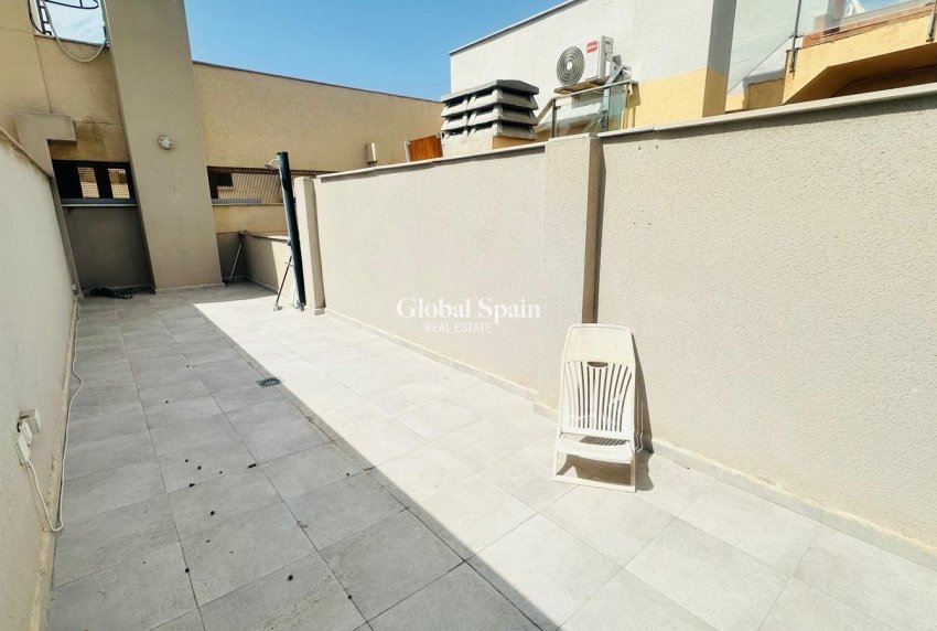 Revente - PENTHOUSE -
TORREVIEJA - Playa del Cura