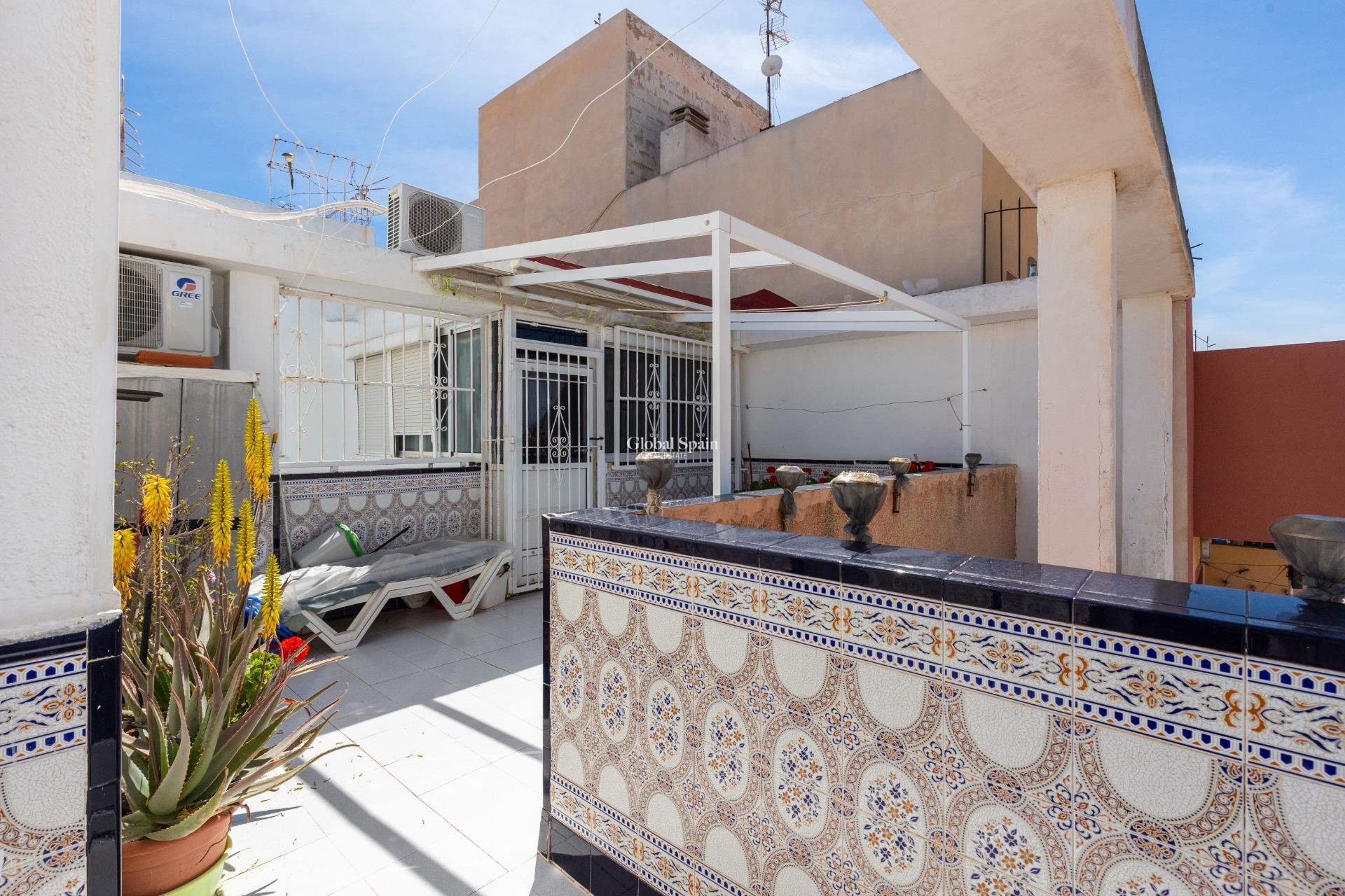 Revente - PENTHOUSE -
TORREVIEJA - Playa del cura