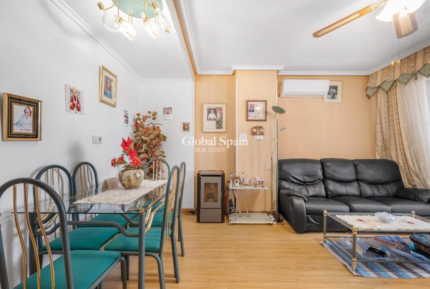 Revente - PENTHOUSE -
TORREVIEJA - Playa del cura