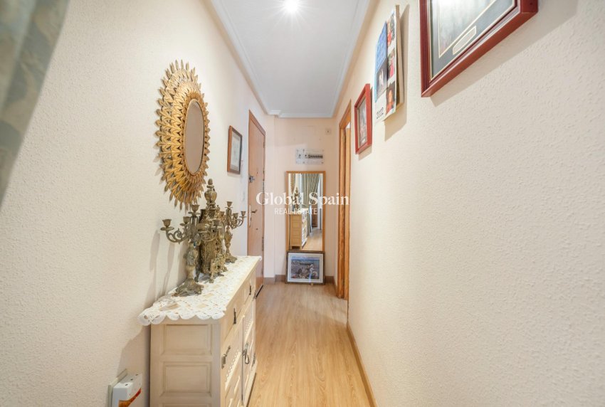 Revente - PENTHOUSE -
TORREVIEJA - Playa del cura