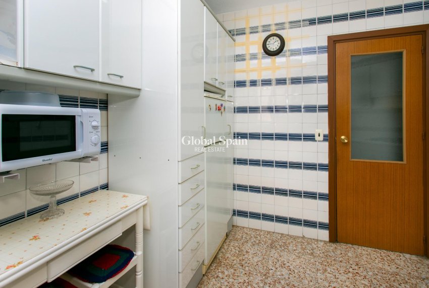 Revente - PENTHOUSE -
TORREVIEJA - Playa del Cura