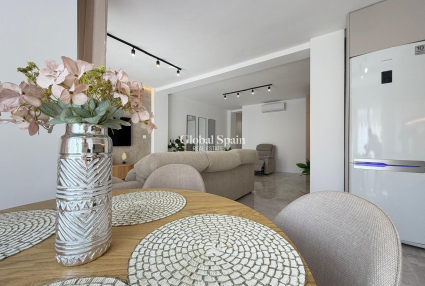 Revente - PENTHOUSE -
TORREVIEJA - Playa del Cura