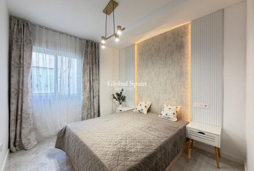 Revente - PENTHOUSE -
TORREVIEJA - Playa del Cura
